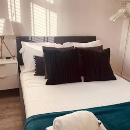 Modern 1 Bed Flat In Hackney With Parking Apartment London Exterior photo
