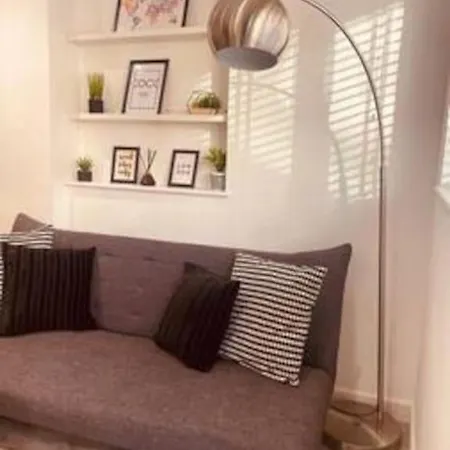 Modern 1 Bed Flat In Hackney With Parking Apartment London Exterior photo