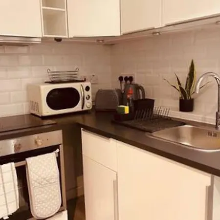 Modern 1 Bed Flat In Hackney With Parking Apartment London Exterior photo